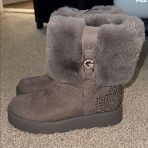 GBG  Boots